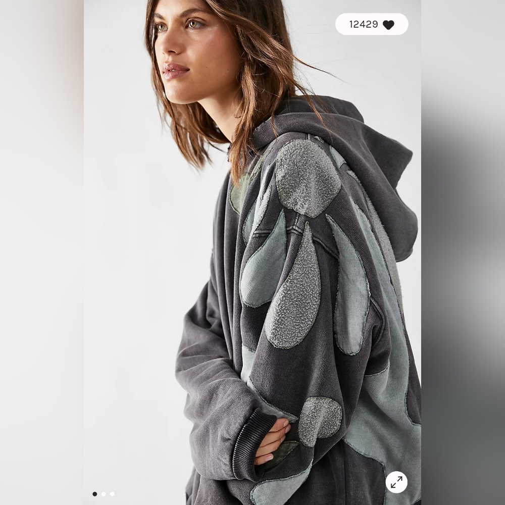 ‼️ISO we the free it's a vibe hoodie‼️